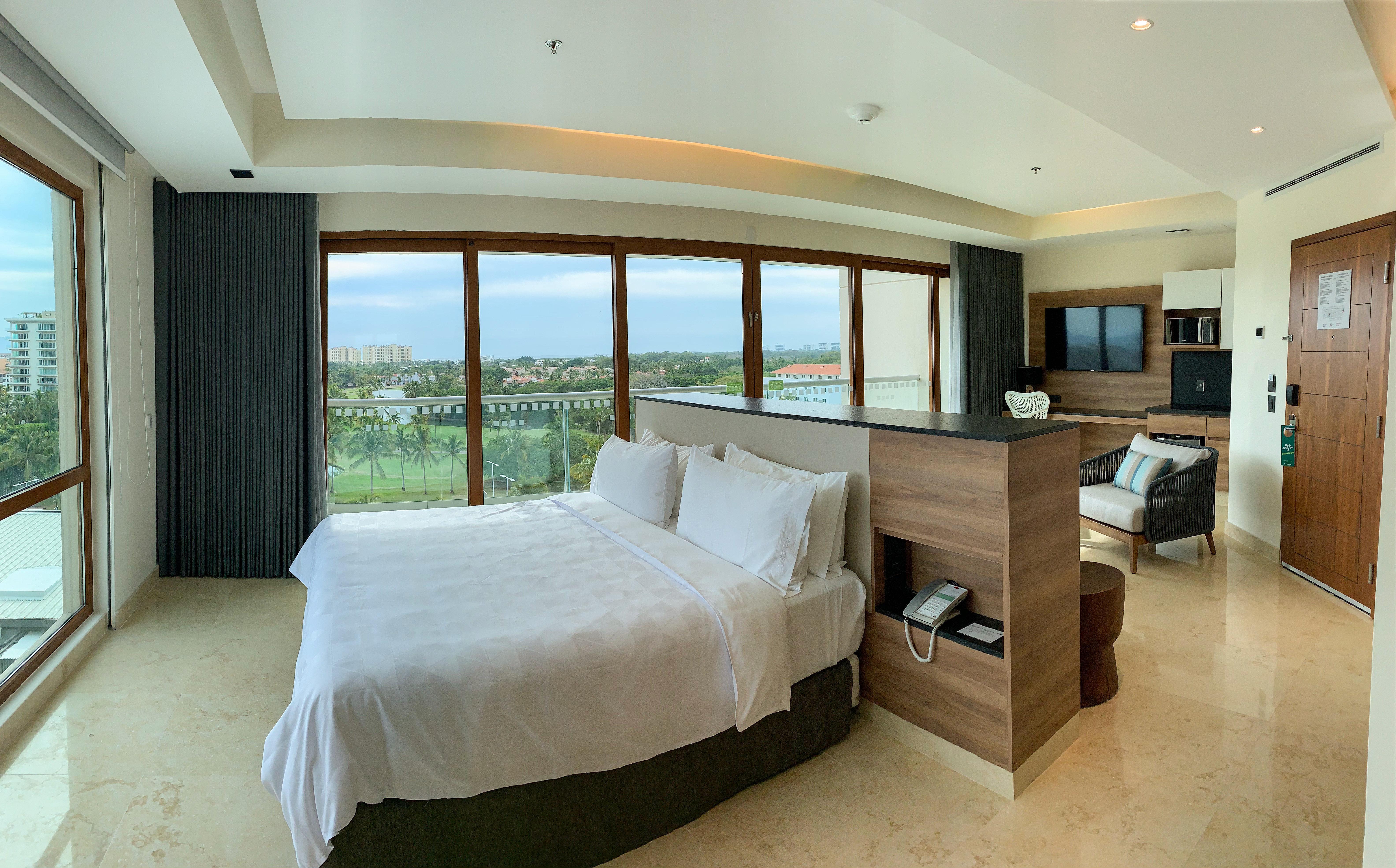 Holiday Inn & Suites - Puerto Vallarta Marina & Golf, An Ihg Hotel 外观 照片
